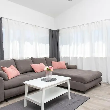 Апартаменты Guest House Studio Apartment *
