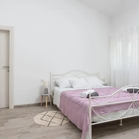 Guest House Studio Apartment *