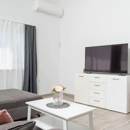 Guest House Studio Apartment Kastela