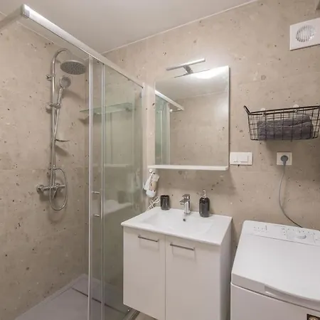 Guest House Studio Apartment *