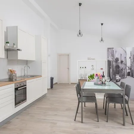 Guest House Studio Apartment Каштела