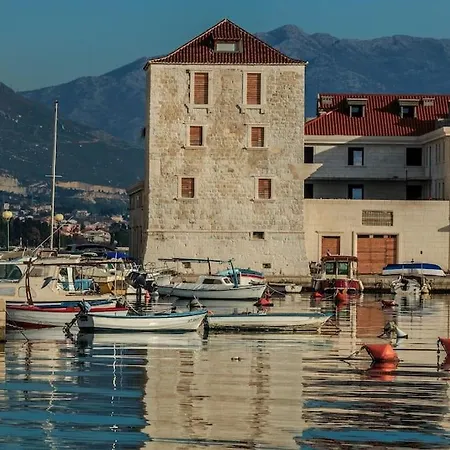Guest House Studio Apartment Apartament *
